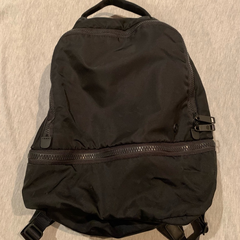 Lululemon city adventurer backpack 17L